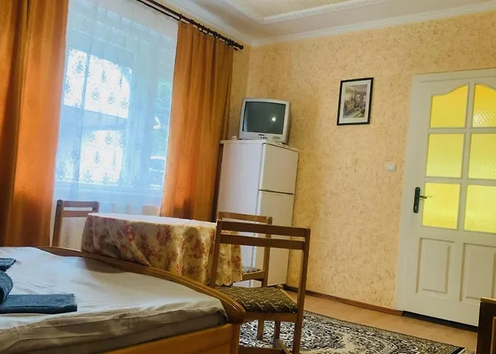 над річкою * 波利亚纳