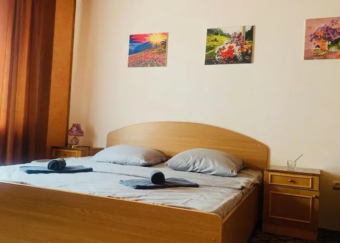 宾馆 над річкою